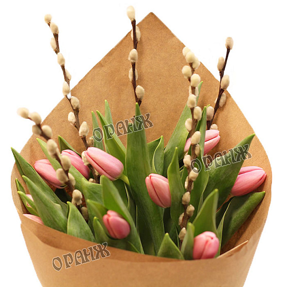 Букет из тюльпанов и вербы — фото 2