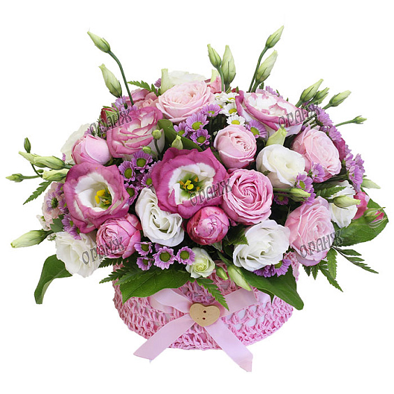 Композиция из кустовых роз, лизиантуса и хризантемы Сантини — фото 1